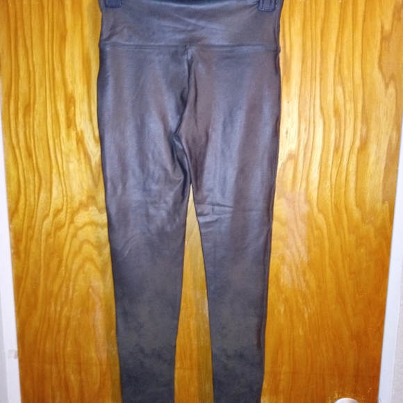 Spanx by Sara Blakely 2437 Woman's Leggings Gunmetal Gray size Medium - Picture 2 of 5
